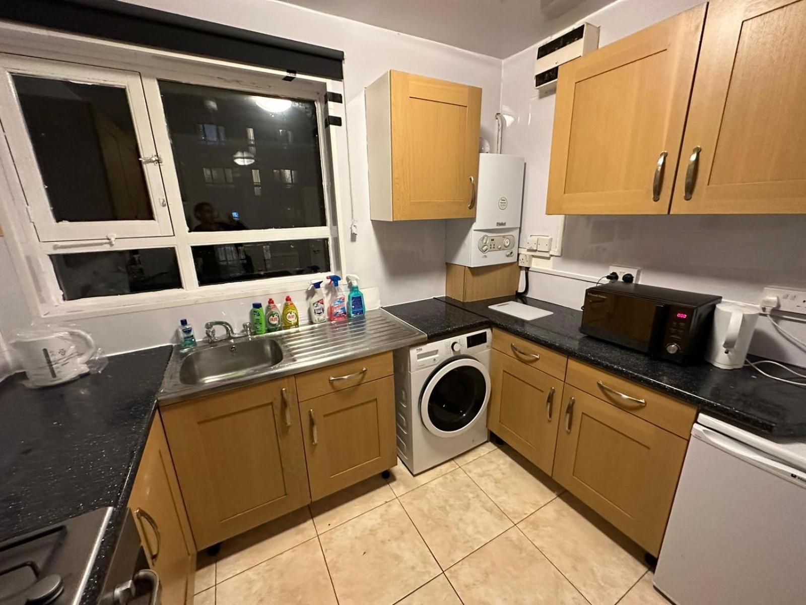 3 Bedroom King Cross Station City Centre Лондон Екстериор снимка